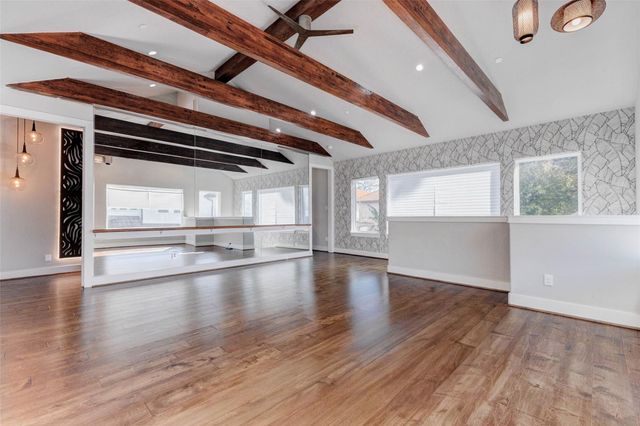 5410 Valerie St, Bellaire, TX 77401