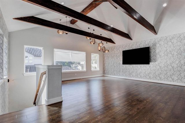 5410 Valerie St, Bellaire, TX 77401