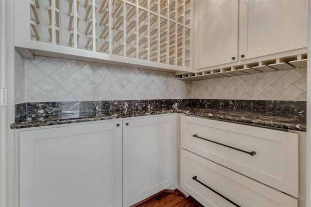 5410 Valerie St, Bellaire, TX 77401