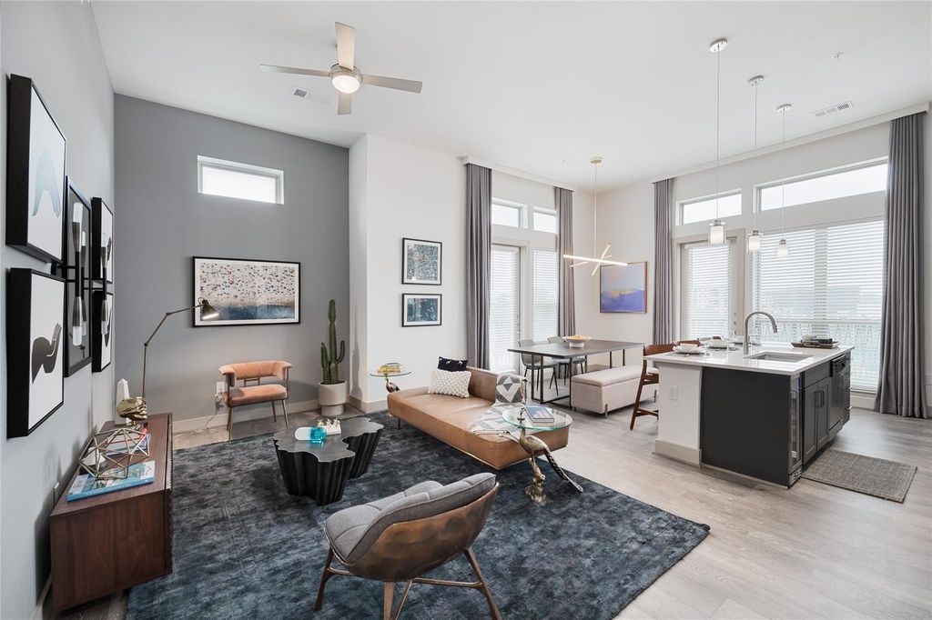 160 Birdsall Street 1447, Houston, TX 77007