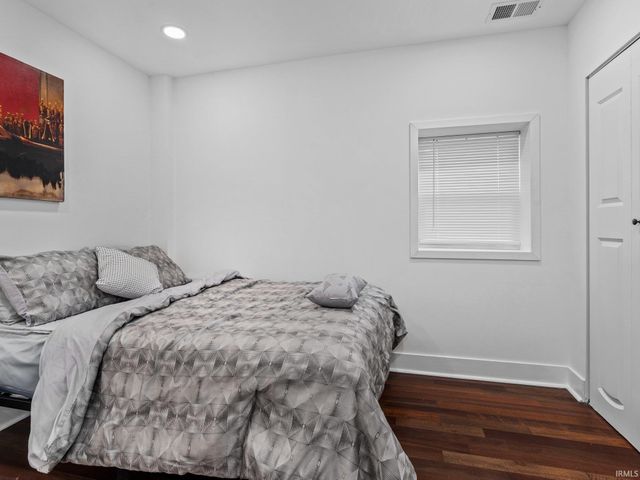 4004 Euclid Avenue, East Chicago, IN 46312