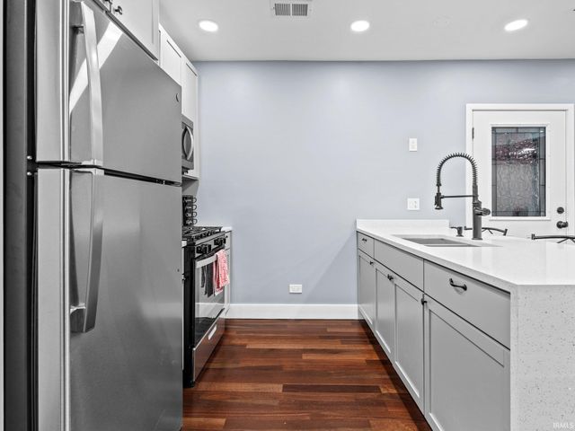 4004 Euclid Avenue, East Chicago, IN 46312