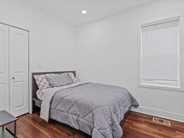 4004 Euclid Avenue, East Chicago, IN 46312