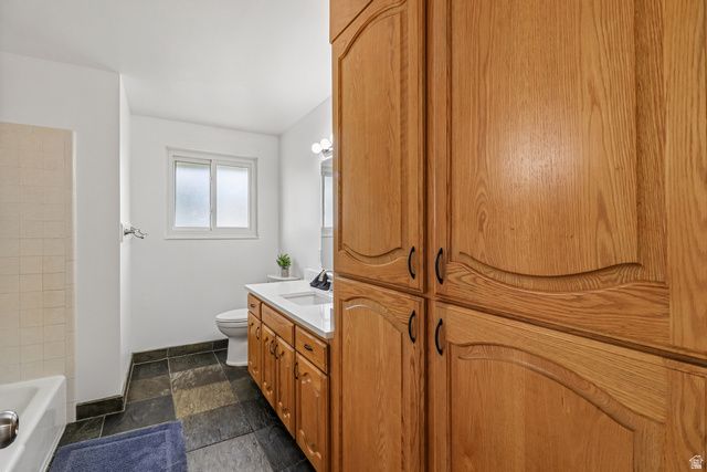 2668 W HORSESHOE CIR, South Jordan, UT 84095