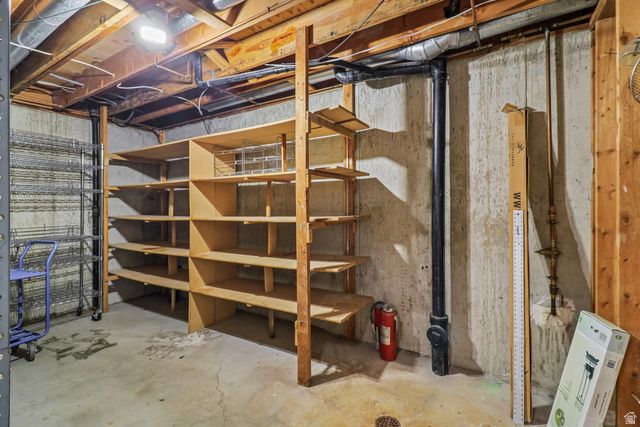 2668 W HORSESHOE CIR, South Jordan, UT 84095