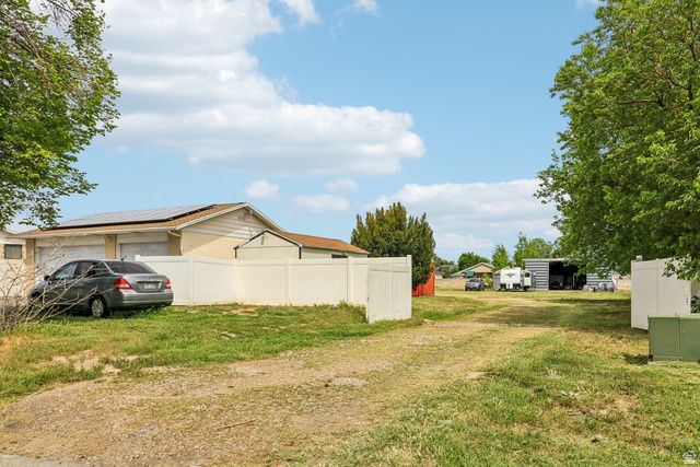 2668 W HORSESHOE CIR, South Jordan, UT 84095