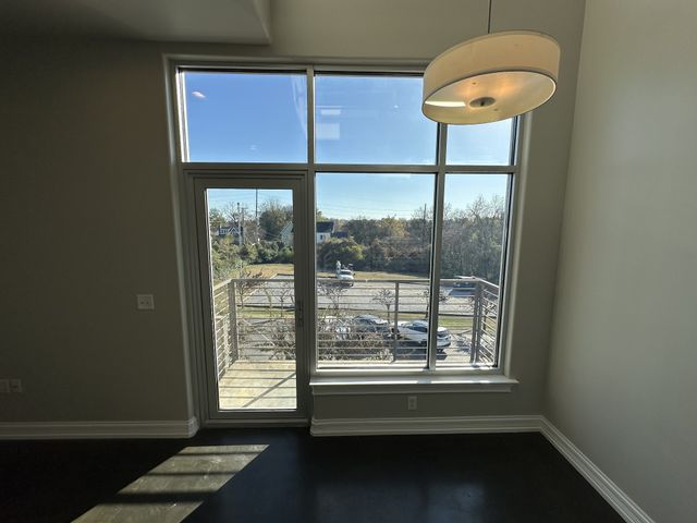 1900 Eastland Ave Ste 201, Nashville, TN 37206