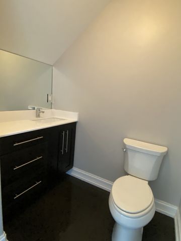 1900 Eastland Ave Ste 201, Nashville, TN 37206