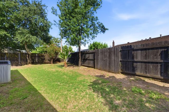 6353 Edgerton Way, Carmichael, CA 95608