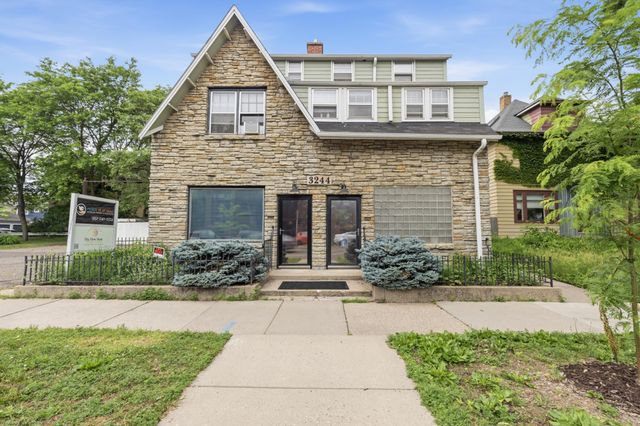 3244 Lyndale Avenue S, Minneapolis, MN 55408