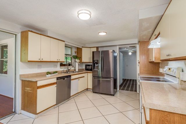 1748 COLMAR DRIVE, Holiday, FL 34690