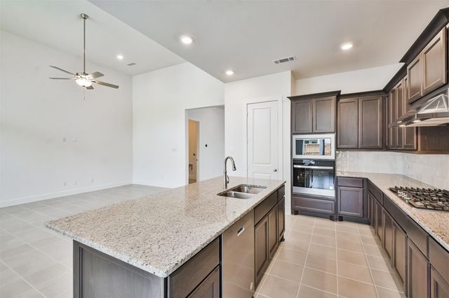 7216 Stillmeadow Grove Drive, Magnolia, TX 77354