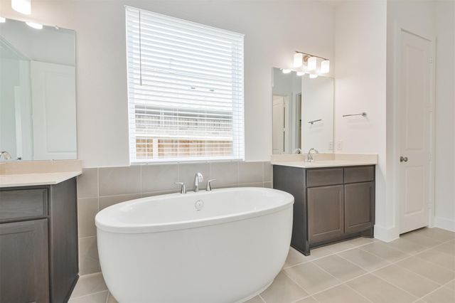 7216 Stillmeadow Grove Drive, Magnolia, TX 77354