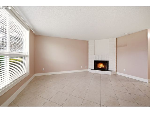 7113 Ne 43RD St F, Vancouver, WA 98661