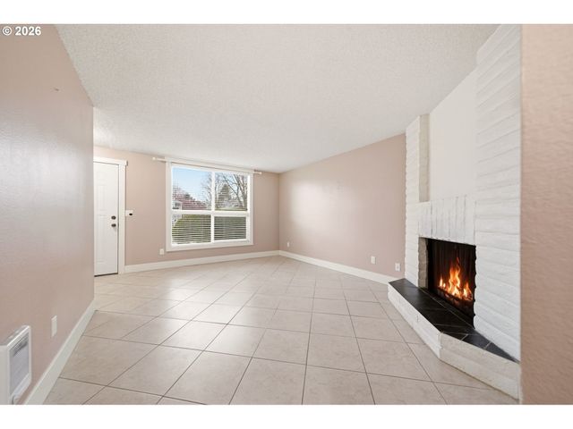 7113 Ne 43RD St F, Vancouver, WA 98661