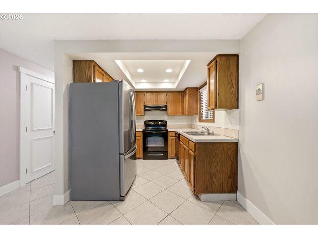 7113 Ne 43RD St F, Vancouver, WA 98661