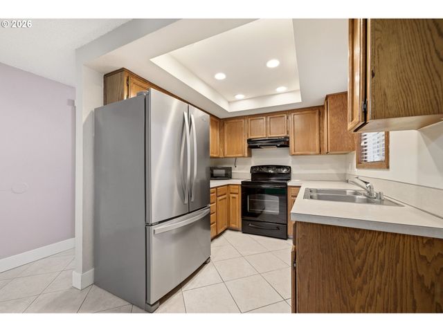 7113 Ne 43RD St F, Vancouver, WA 98661