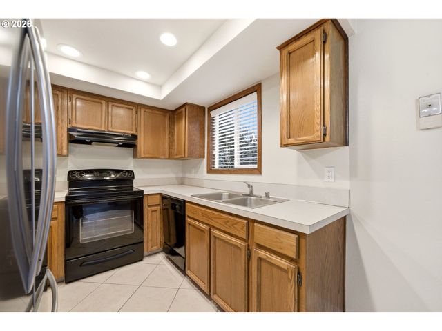 7113 Ne 43RD St F, Vancouver, WA 98661