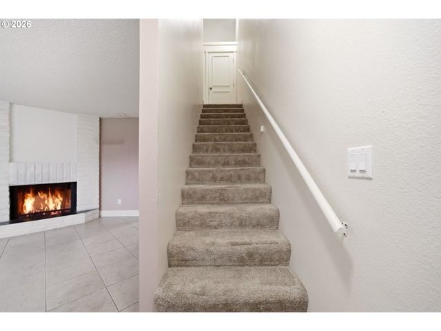 7113 Ne 43RD St F, Vancouver, WA 98661