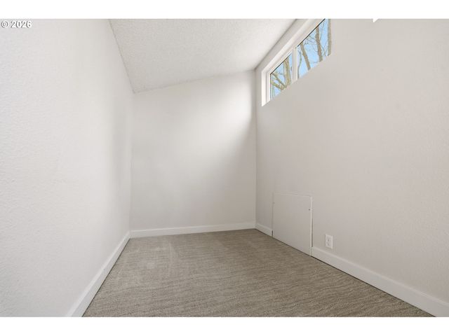 7113 Ne 43RD St F, Vancouver, WA 98661