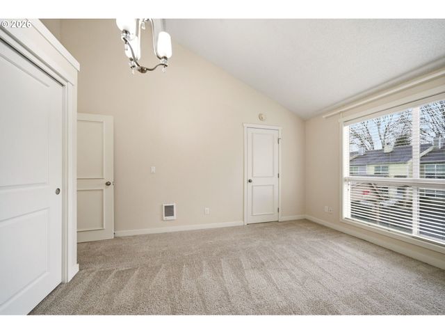 7113 Ne 43RD St F, Vancouver, WA 98661