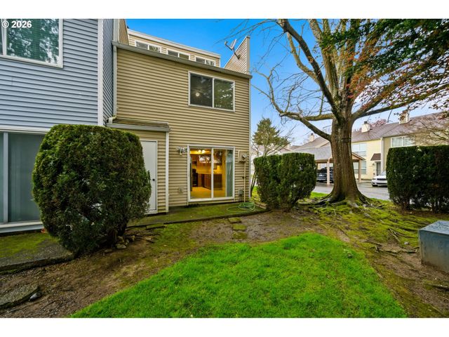 7113 Ne 43RD St F, Vancouver, WA 98661