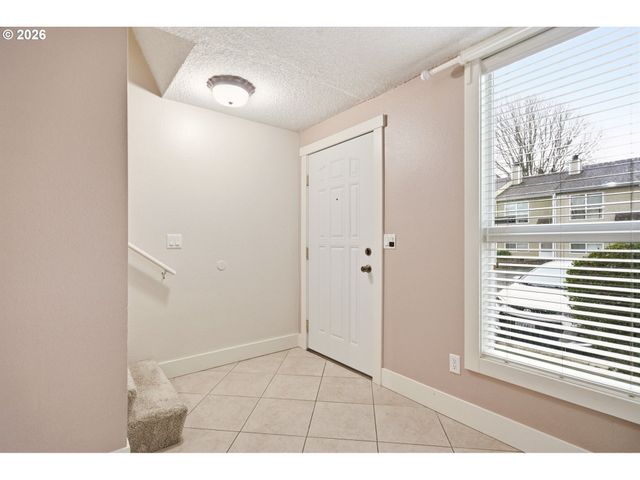 7113 Ne 43RD St F, Vancouver, WA 98661