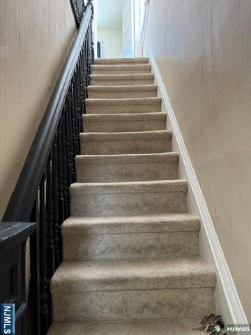 135 Cresskill Avenue, Dumont, NJ 07628