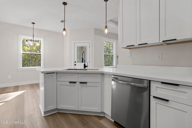 1773 Granhurst Drive, Gautier, MS 39553