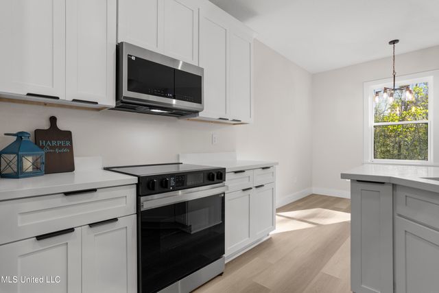 1773 Granhurst Drive, Gautier, MS 39553