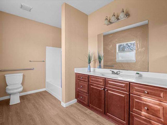 2105 Howell Avenue, La Marque, TX 77568