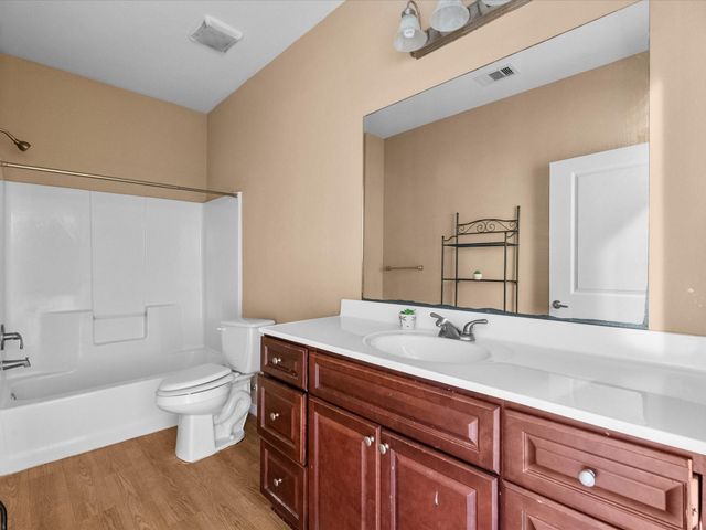 2105 Howell Avenue, La Marque, TX 77568