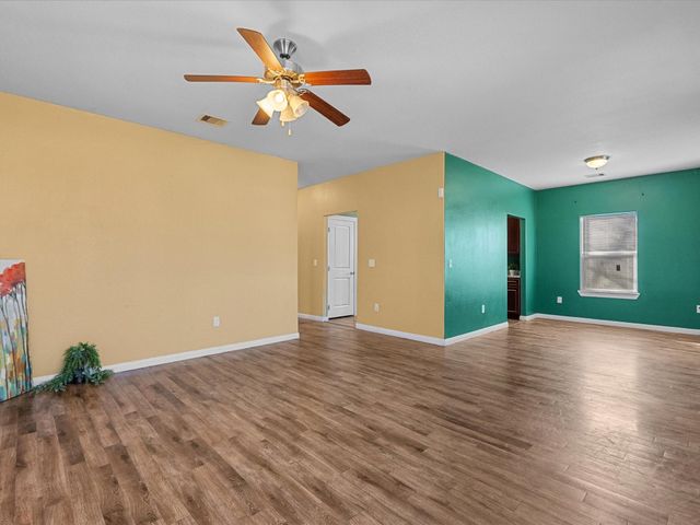 2105 Howell Avenue, La Marque, TX 77568