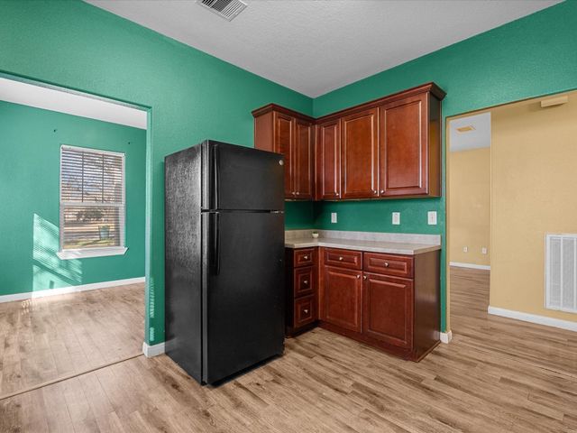 2105 Howell Avenue, La Marque, TX 77568