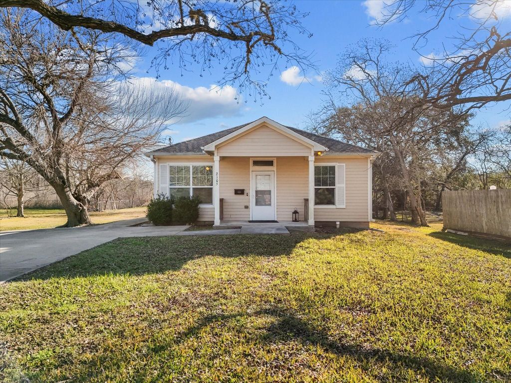 2105 Howell Avenue, La Marque, TX 77568