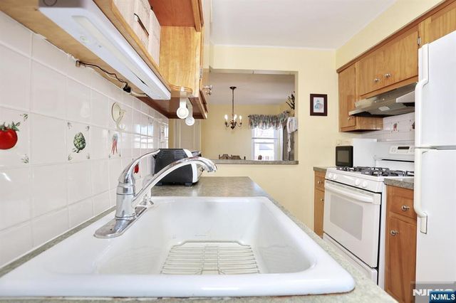 7 Overlook Drive, Dumont, NJ 07628