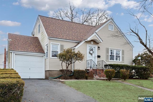 7 Overlook Drive, Dumont, NJ 07628
