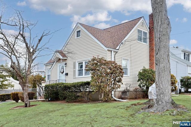 7 Overlook Drive, Dumont, NJ 07628