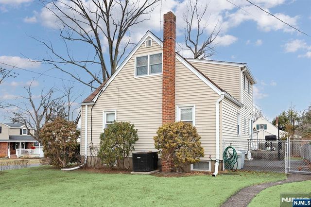 7 Overlook Drive, Dumont, NJ 07628