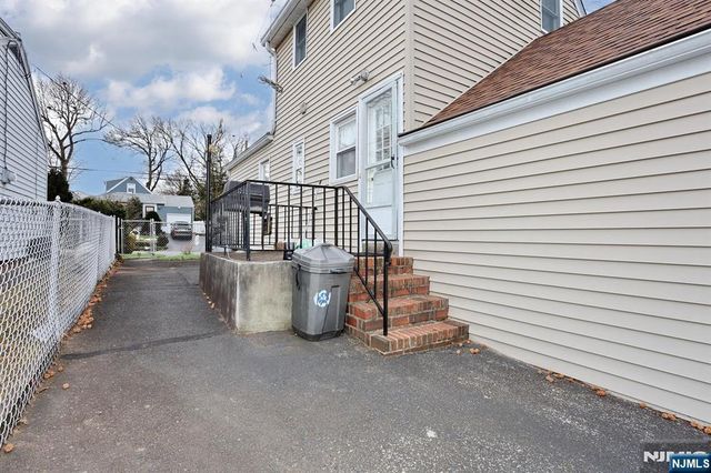 7 Overlook Drive, Dumont, NJ 07628