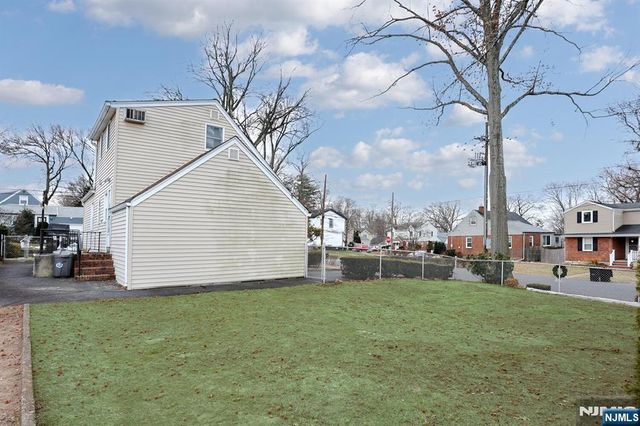 7 Overlook Drive, Dumont, NJ 07628