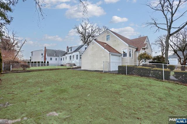 7 Overlook Drive, Dumont, NJ 07628