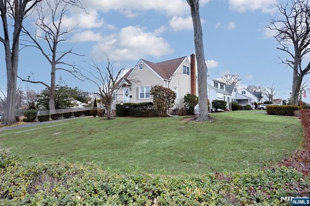 7 Overlook Drive, Dumont, NJ 07628