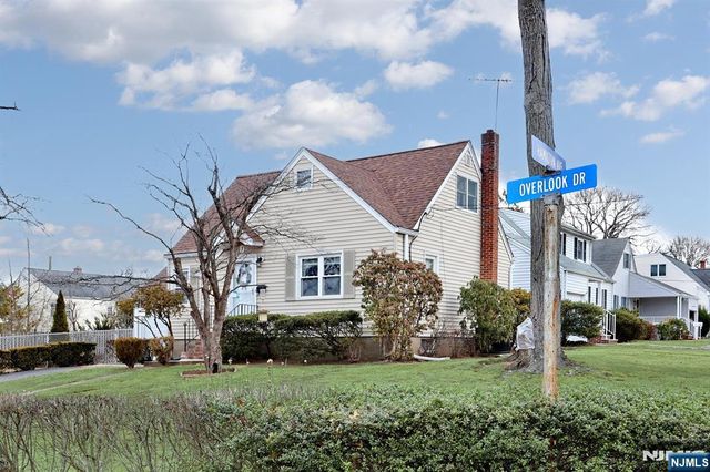 7 Overlook Drive, Dumont, NJ 07628