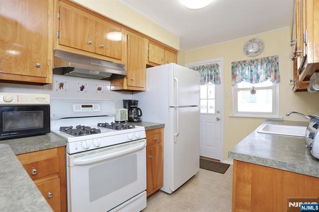 7 Overlook Drive, Dumont, NJ 07628