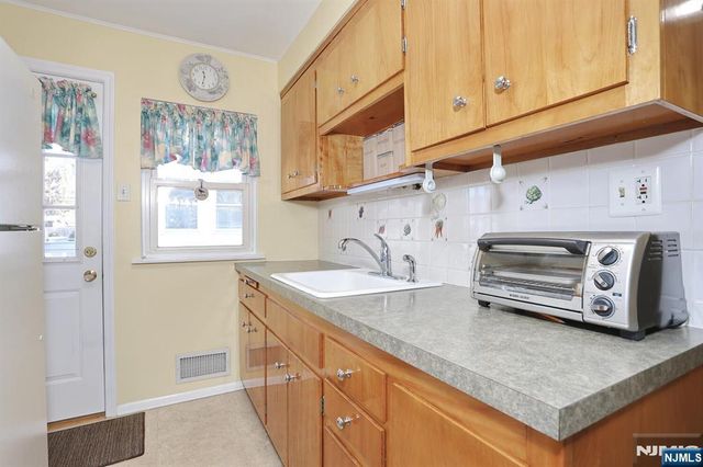 7 Overlook Drive, Dumont, NJ 07628