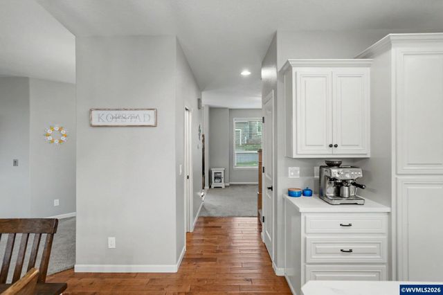 555 Yapa Dr, Silverton, OR 97381