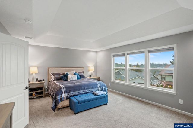 555 Yapa Dr, Silverton, OR 97381