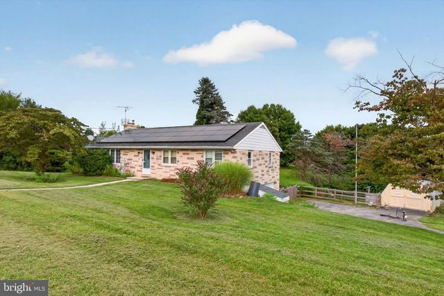 5 MONTICELLO AVE, Spring Grove, PA 17362