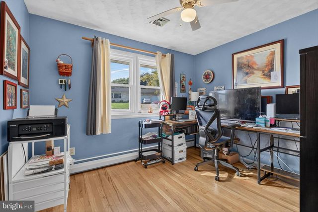 5 MONTICELLO AVE, Spring Grove, PA 17362